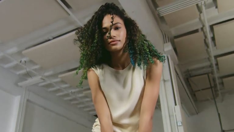 Click on video to get inspired with green full spectrum vibrant hair colour