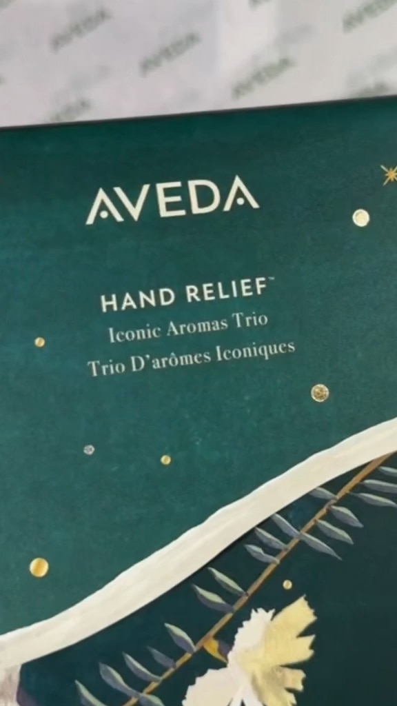 Take a peek inside our hand relief gift set